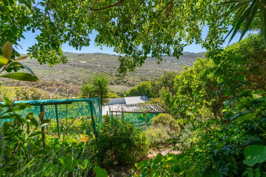 5 Bedroom Property for Sale in Glencairn Western Cape
